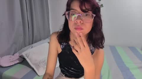 Sarah  online show from April 16, 8:30 pm