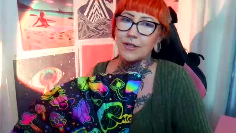 Snapshot of saraht666 chatting on September 25, 6:28 pm Sarah T online show from September 25, 6:28 pm
