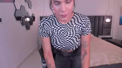 Sarah  independent model online show from November 10, 5:35 am