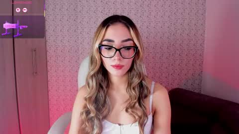 Snapshot of sarajonesxxx chatting on September 23, 11:03 pm Sara jones online show from September 23, 11:03 pm
