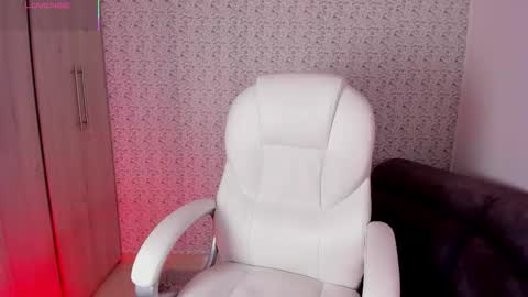 Snapshot of sarajonesxxx chatting on September 17, 12:14 pm Sara jones online show from September 17, 12:14 pm