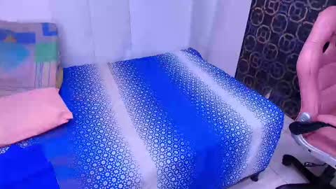 Sara  online show from March 4, 12:01 pm