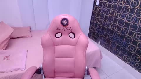 Sara  online show from February 21, 11:55 am