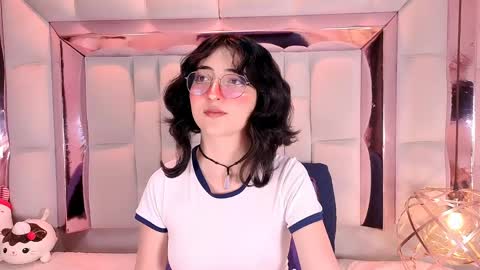 sara  online show from April 19, 6:02 am