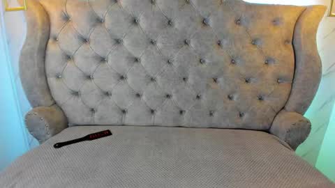   online show from January 22, 11:23 am