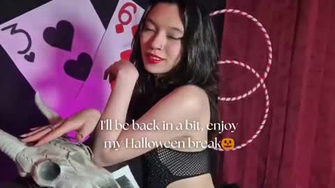   online show from October 25, 11:29 am