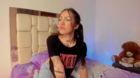 Sara  online show from September 21, 6:23 am