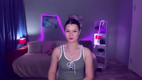 SaraVivid online show from May 22, 1:53 pm
