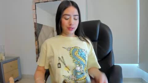 Snapshot of sarawagner_ chatting on September 26, 7:22 pm online show from September 26, 7:22 pm