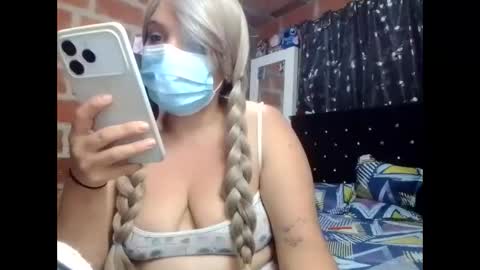 saray_mixx online show from October 31, 4:25 am