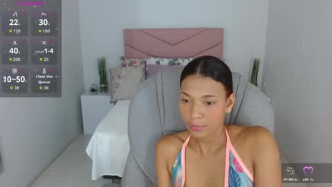 Snapshot of sarayvega_ chatting on October 8, 8:13 pm Saray Vega online show from October 8, 8:13 pm