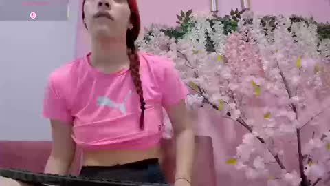 Snapshot of sarenlux chatting on September 24, 1:21 pm Baby Saren online show from September 24, 1:21 pm
