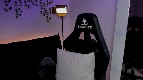 Sara online show from March 14, 5:03 pm