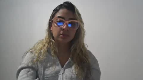 sarissmunera online show from March 8, 3:05 am