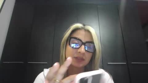 sarissmunera online show from November 12, 9:35 pm