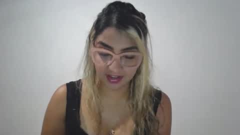 sarissmunera online show from March 6, 3:13 pm