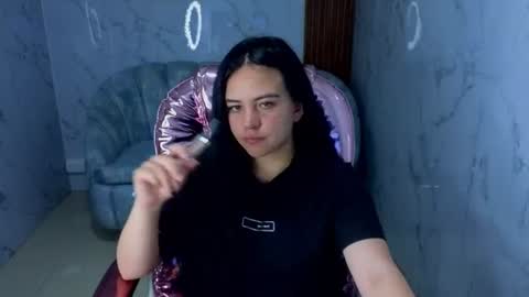 Sara  online show from July 28, 6:20 pm