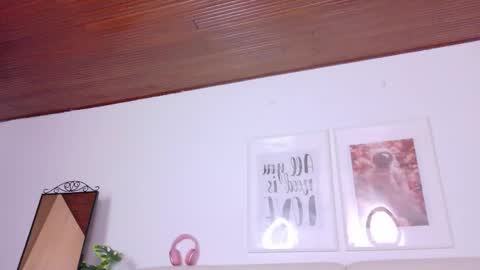 Sara online show from December 20, 11:53 pm