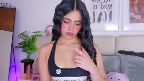 Sara online show from May 22, 10:08 pm