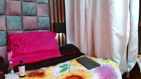 Snapshot of sarra_restrepooo chatting on March 10, 10:50 am sara online show from March 10, 10:50 am