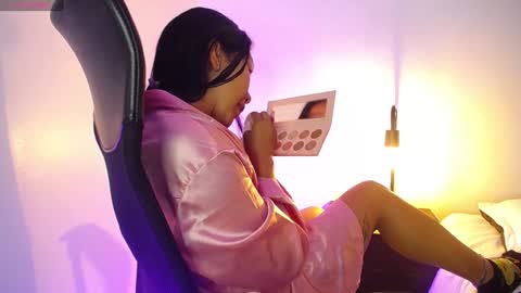 Snapshot of sasha_brattz chatting on January 14, 7:17 am Sasha Brattz online show from January 14, 7:17 am