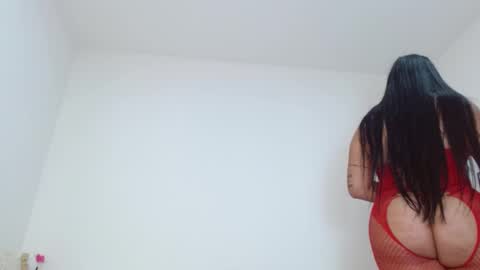 Snapshot of sasha_creamy chatting on December 2, 3:56 pm Sasha Creamy online show from December 2, 3:56 pm