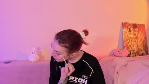 Christina Chris online show from February 3, 4:04 am