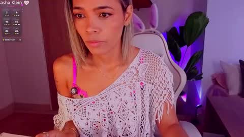 Sasha Klein online show from July 27, 1:52 pm