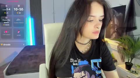 Snapshot of sashasunlight chatting on September 24, 1:32 pm Sasha online show from September 24, 1:32 pm