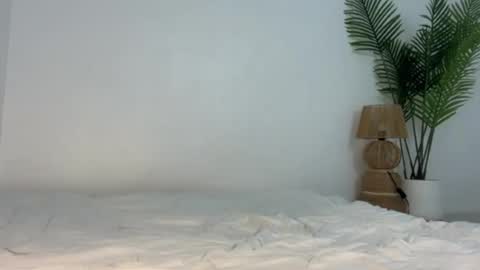 sashi_kaye online show from July 28, 4:54 am