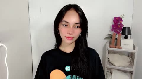 Sashi online show from November 9, 1:29 pm