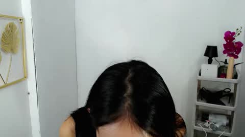 Sashi online show from December 13, 7:53 pm