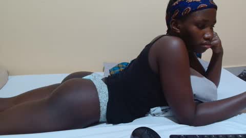 Snapshot of sassybabe20 chatting on October 6, 7:03 am sassybabe20 online show from October 6, 7:03 am