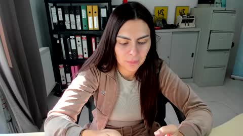 sassytiff online show from October 10, 9:03 am