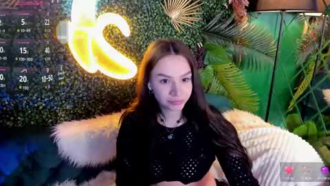   online show from May 30, 6:37 pm