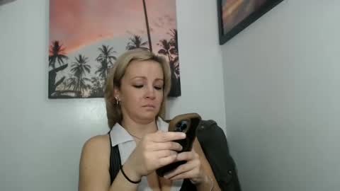 sativaxxx88 online show from February 13, 4:30 pm