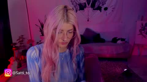 Snapshot of satomimori chatting on September 10, 4:01 am im Jessi Independet Model online show from September 10, 4:01 am