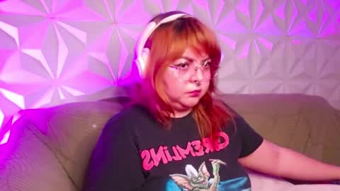 Snapshot of satyn_doll chatting on September 19, 12:53 am Gina George online show from September 19, 12:53 am