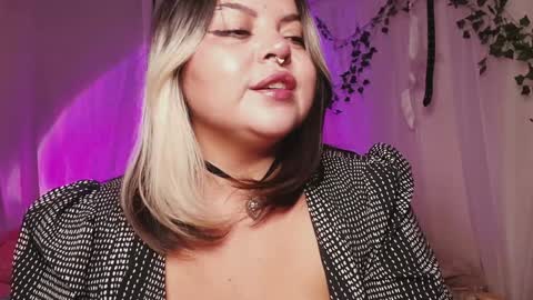Snapshot of satyn_doll chatting on January 8, 12:28 am Gina George online show from January 8, 12:28 am