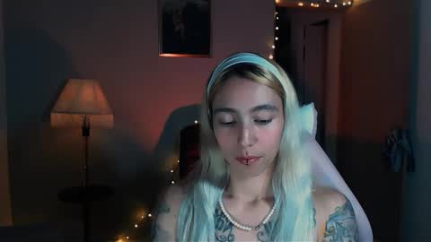 I AM JENN  online show from January 31, 3:52 am