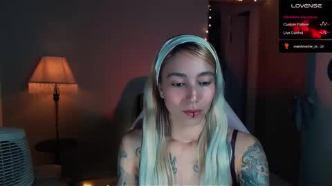 I AM JENN  online show from January 25, 3:09 am