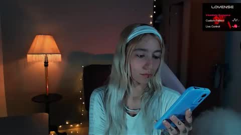 I AM JENN  online show from January 12, 9:19 pm