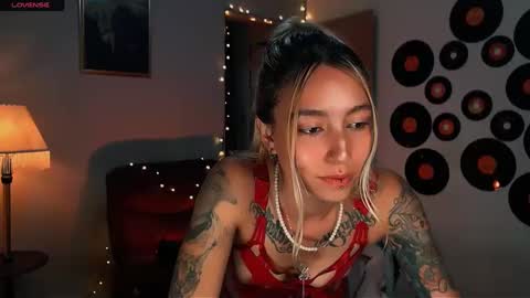 I AM JENN  online show from February 23, 3:39 am