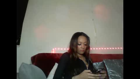 Snapshot of saucy_shanice chatting on January 27, 8:49 pm Shaniiice online show from January 27, 8:49 pm