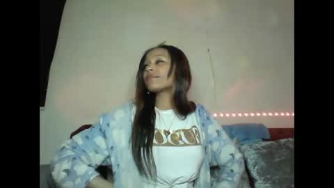 Snapshot of saucy_shanice chatting on January 31, 2:04 am Shaniiice online show from January 31, 2:04 am