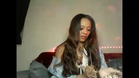 Snapshot of saucy_shanice chatting on March 9, 6:54 pm Shaniiice online show from March 9, 6:54 pm