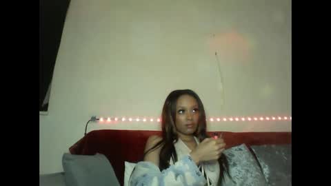 Snapshot of saucy_shanice chatting on January 11, 7:16 pm Shaniiice online show from January 11, 7:16 pm