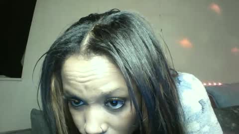 Snapshot of saucy_shanice chatting on January 9, 12:35 am Shaniiice online show from January 9, 12:35 am