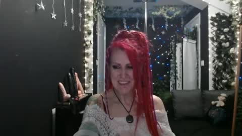 Snapshot of saucysky chatting on February 18, 9:31 pm SaucySky online show from February 18, 9:31 pm