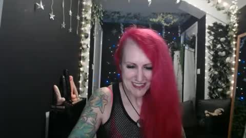 Snapshot of saucysky chatting on January 15, 11:08 pm SaucySky online show from January 15, 11:08 pm